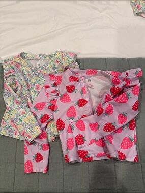 GAP Kids Pink Strawberry Print Rashguard & Floral Top